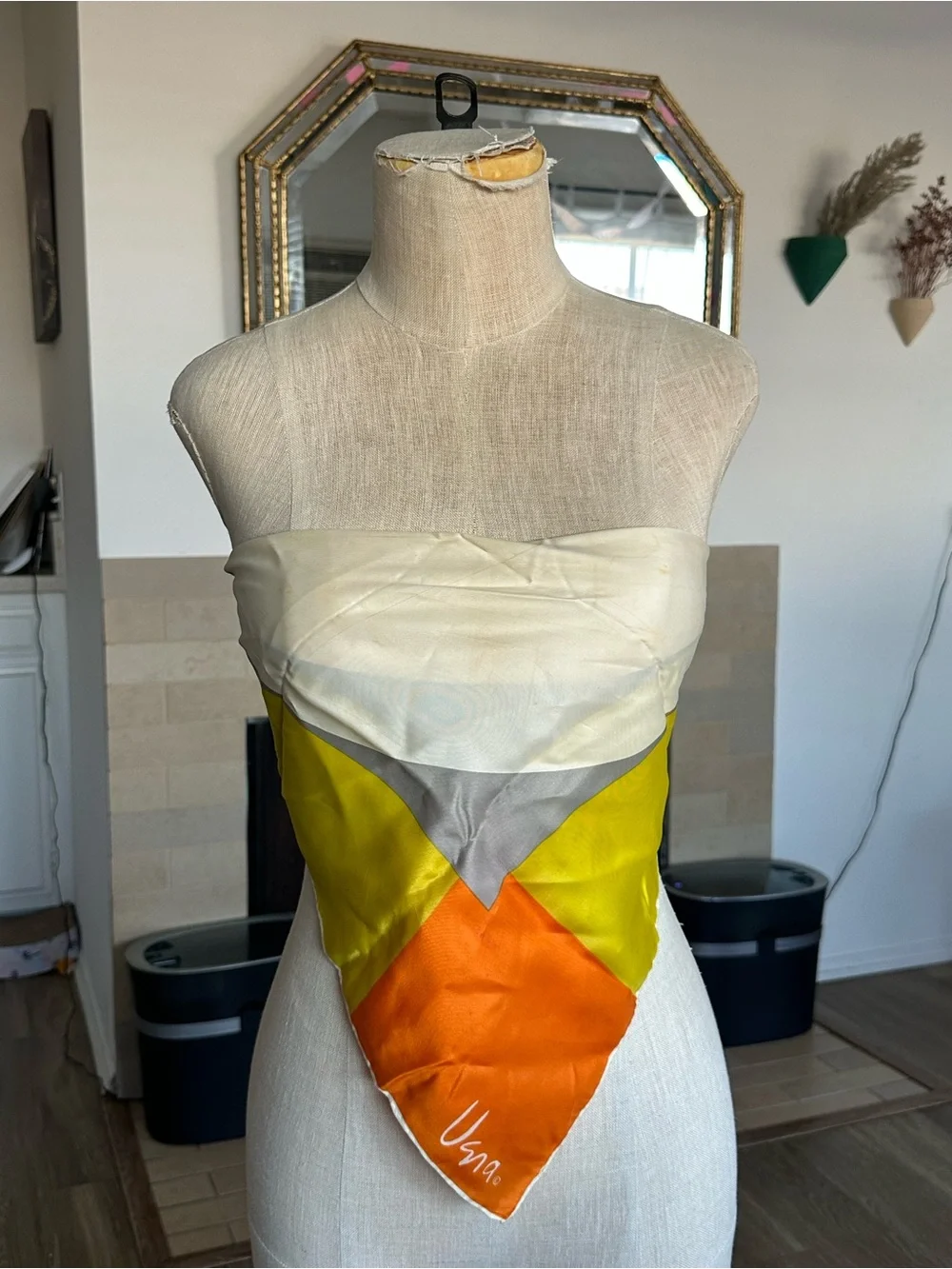vintage designer Vera Neumann square scarf
